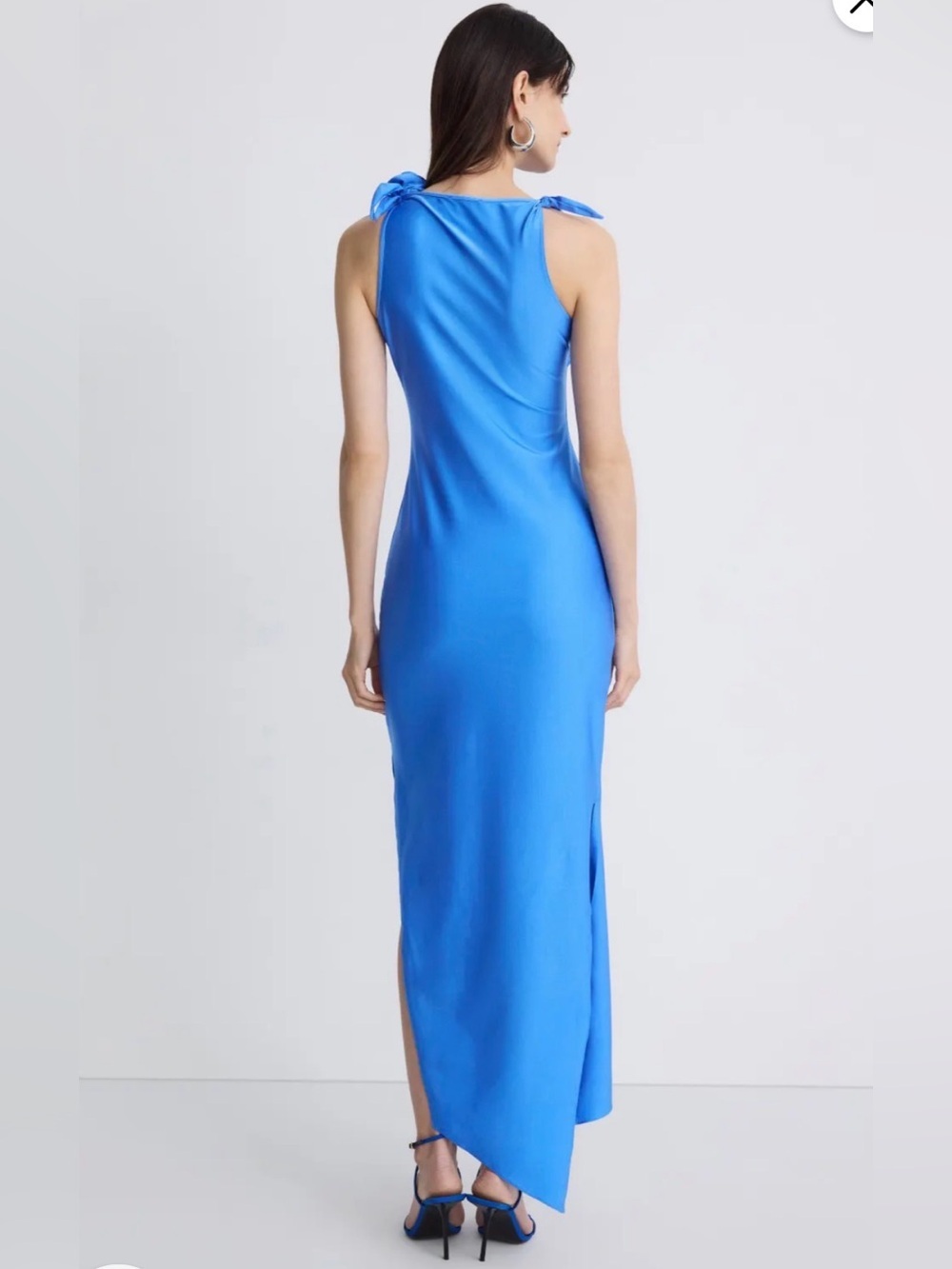 Coperni Asymmetric Flower Gown
Satin Blue One-Shoulder size Medium - Picture 4 of 13